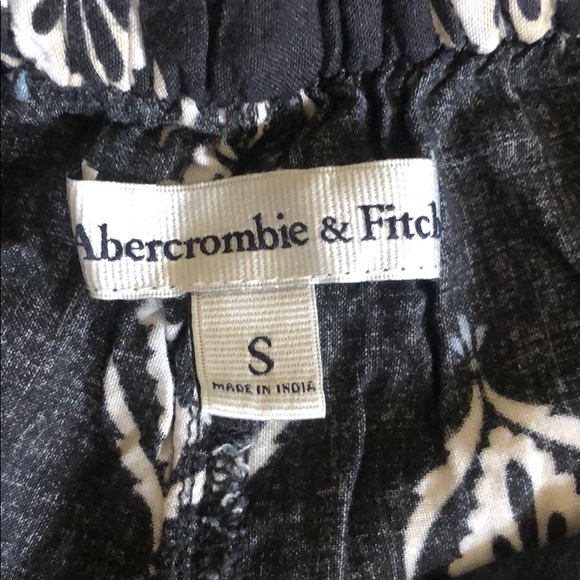 Abercrombie and Fitch cloth shorts - Picture 3 of 3